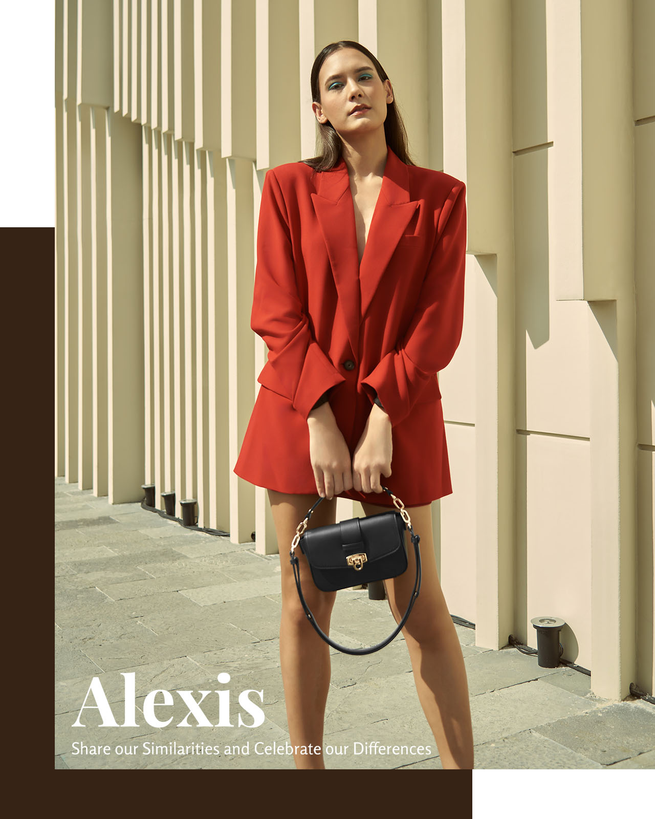 VERA Alexis Leather Crossbody bag in Just Black